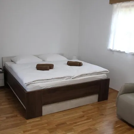 Sleeping In Village Apartman Svečina