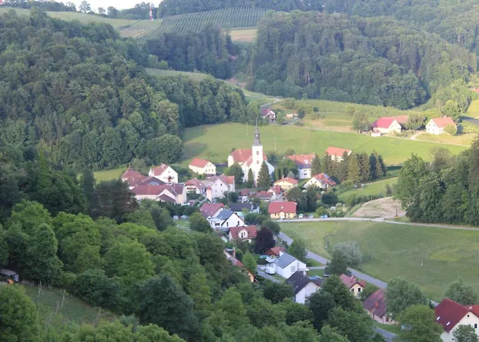 Apartment Sleeping In Village Svecina
